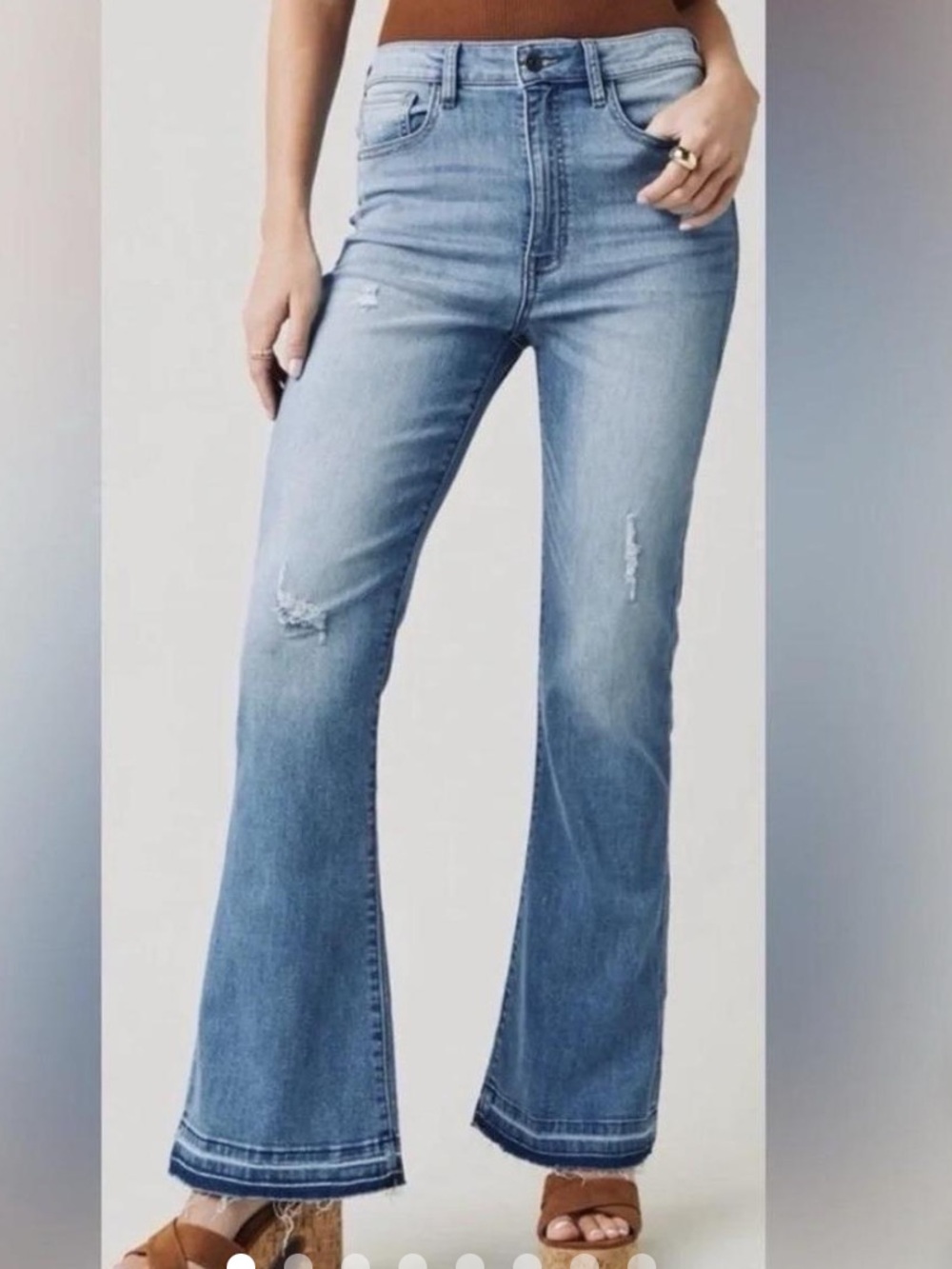👗Harper Light Blue Distressed flare-Leg Jeans
